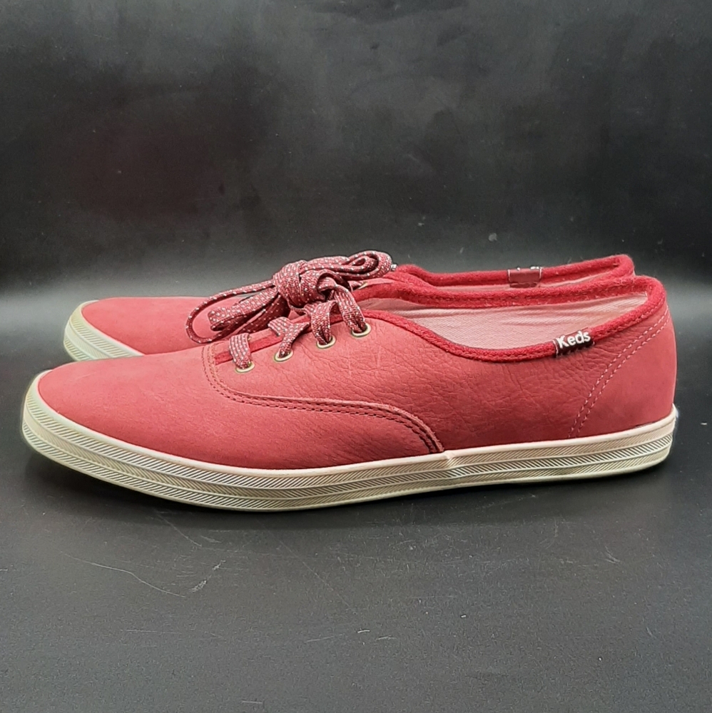 Keds Women's Lace Up Sneakers Size 9 Rose with Polka Dot Laces